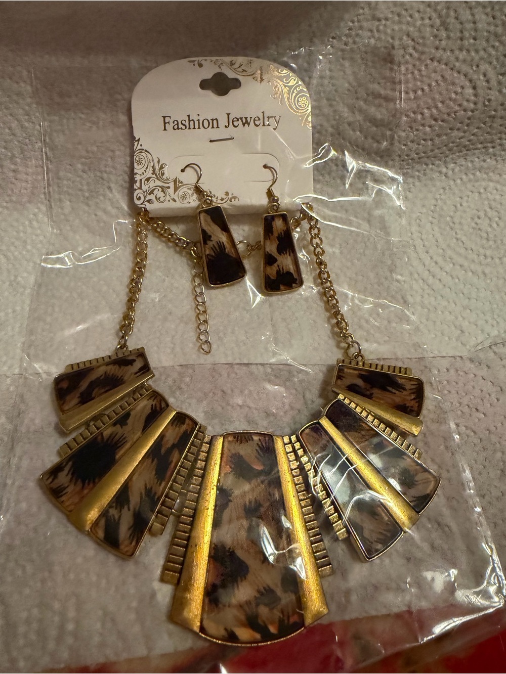 Fashion Jewelry Gold-Tone Leopard Statement Necklace & Earring Set NWT NEW